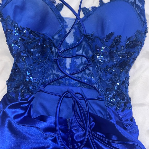 Cindy Collection Dress w/sequence & beads Formal/ Prom - Picture 2 of 7